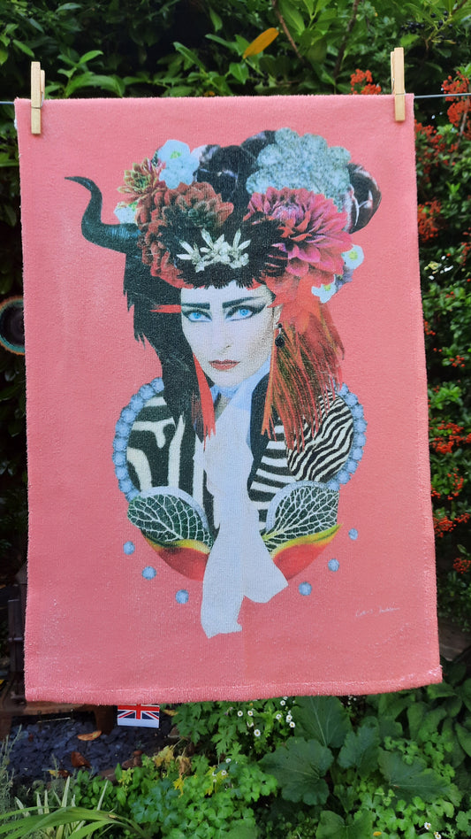 Siouxsie velour towel