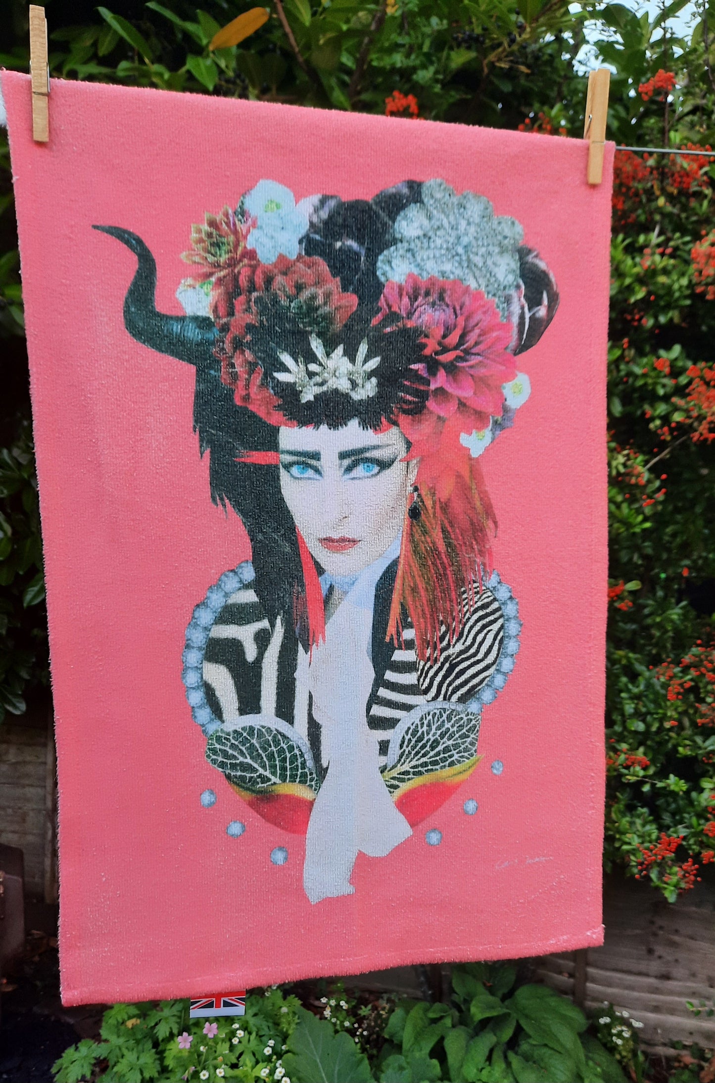 Siouxsie velour towel